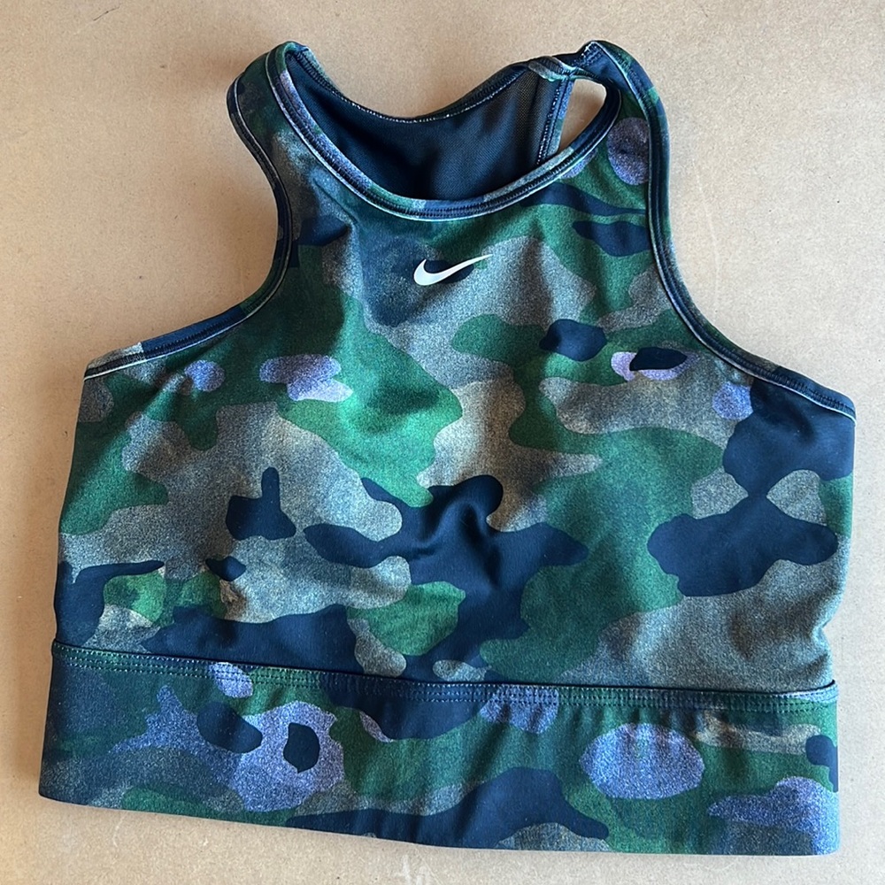 Nike sports bra/top